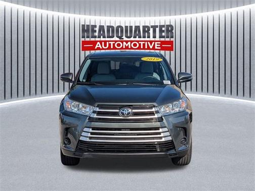 2019 Toyota Highlander LE I4