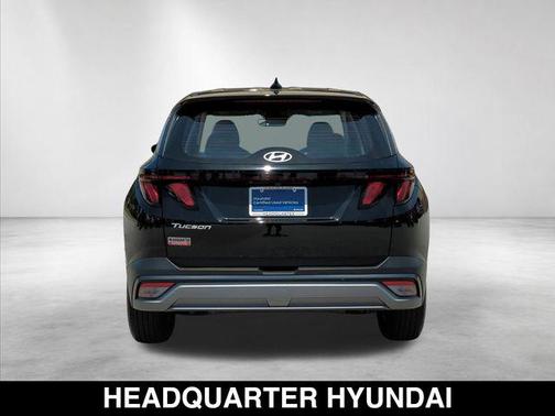 Phantom Black 2026 Hyundai TUCSON SE