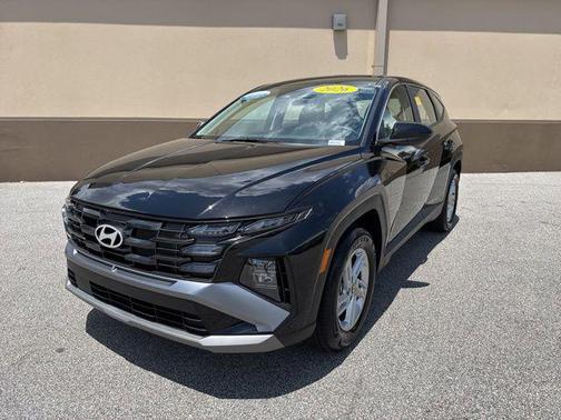 Phantom Black 2026 Hyundai TUCSON SE
