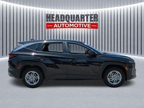 Phantom Black 2026 Hyundai TUCSON SE