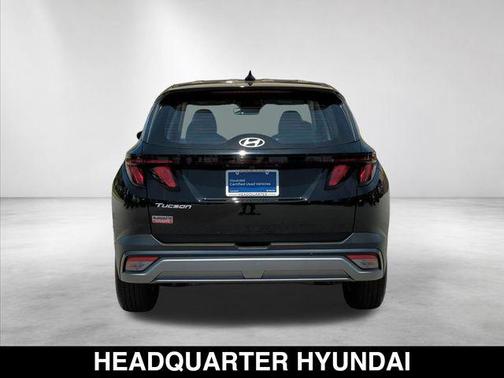 Phantom Black 2026 Hyundai TUCSON SE