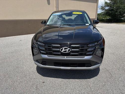 Phantom Black 2026 Hyundai TUCSON SE
