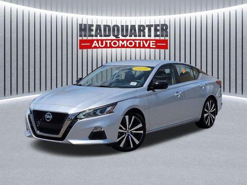 Brilliant Silver Metallic 2021 Nissan Altima SR FWD