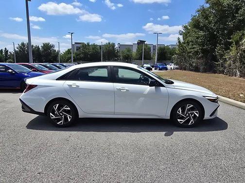 2025 Hyundai ELANTRA Sport