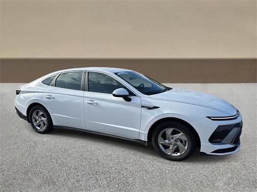 2025 Hyundai SONATA SE