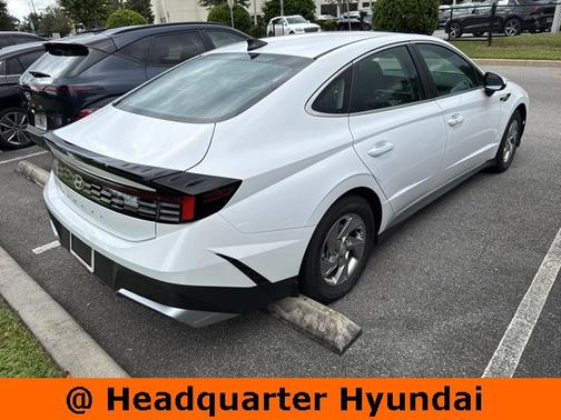 2025 Hyundai SONATA SE