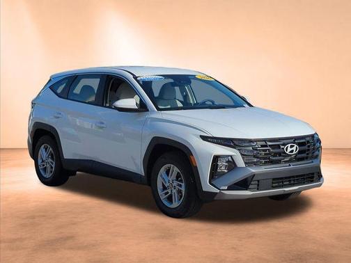 Serenity White Pearl 2026 Hyundai TUCSON SE