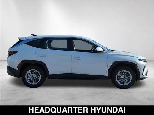 Serenity White Pearl 2026 Hyundai TUCSON SE