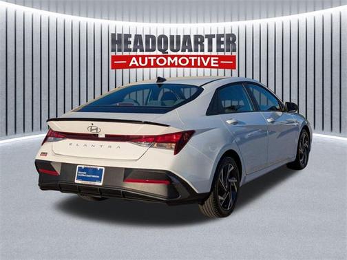 2025 Hyundai ELANTRA Sport