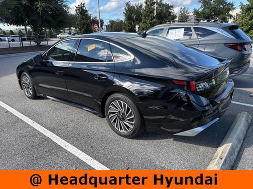 2024 Hyundai SONATA Hybrid Limited