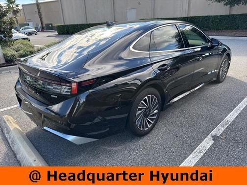 2024 Hyundai SONATA Hybrid Limited