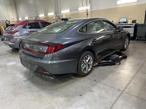 2022 Hyundai SONATA SEL