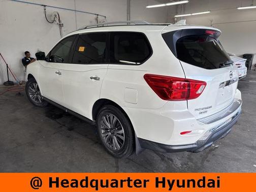 2019 Nissan Pathfinder SL