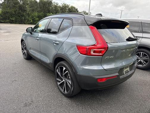2021 Volvo XC40 T5 R-Design