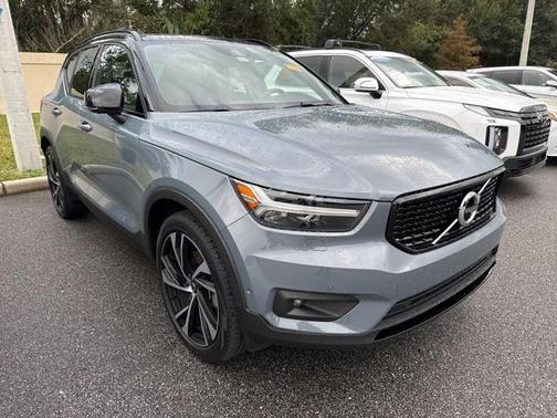 2021 Volvo XC40 T5 R-Design