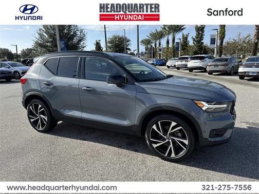 2021 Volvo XC40 T5 R-Design
