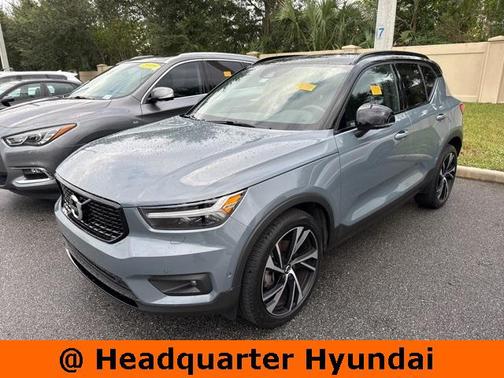 2021 Volvo XC40 T5 R-Design
