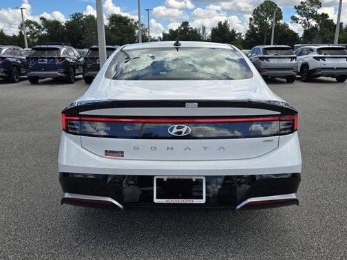 2025 Hyundai SONATA Hybrid SE