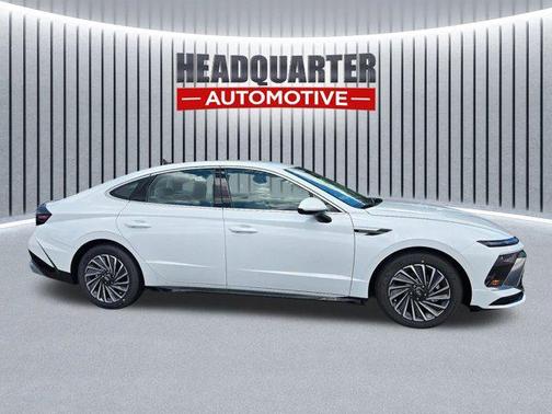 2025 Hyundai SONATA Hybrid SE
