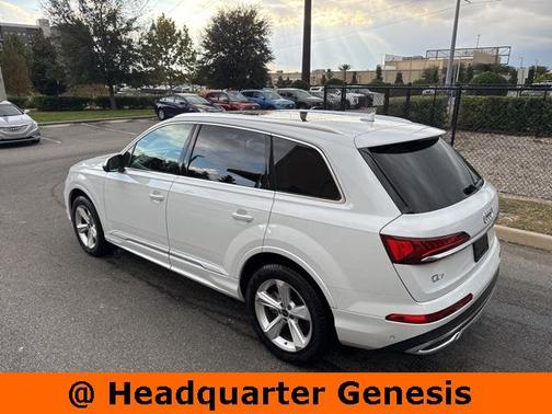 2024 Audi Q7 45 Premium Plus