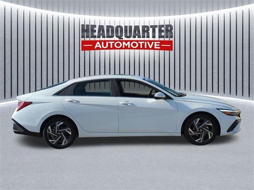 2025 Hyundai ELANTRA SEL