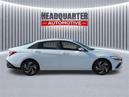 2025 Hyundai ELANTRA SEL