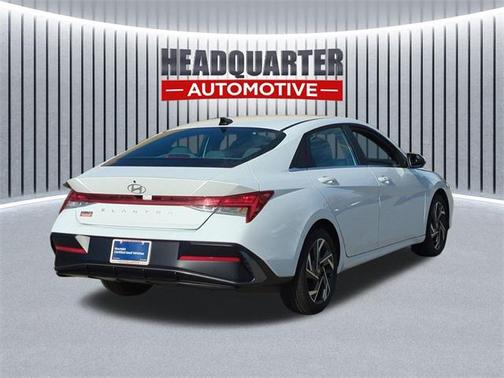 2025 Hyundai ELANTRA SEL