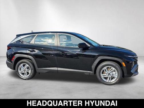 Phantom Black 2026 Hyundai TUCSON SE
