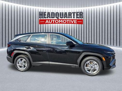 Phantom Black 2026 Hyundai TUCSON SE