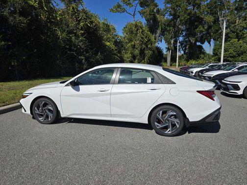 2025 Hyundai ELANTRA HEV SEL Sport