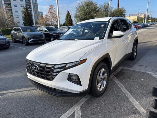 2023 Hyundai TUCSON SE