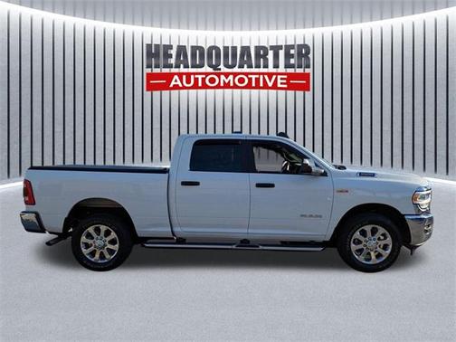 2022 RAM 3500 Big Horn Crew Cab 4x2 6'4' Box