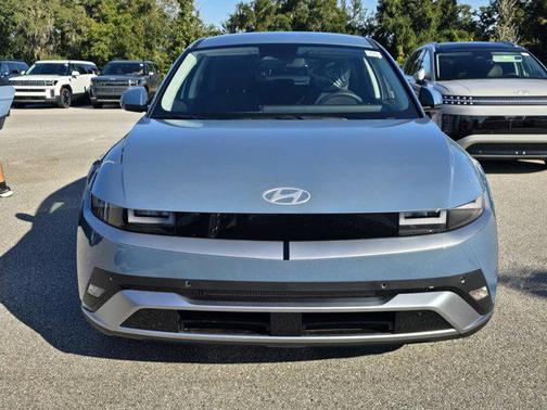 2026 Hyundai IONIQ 5 SE