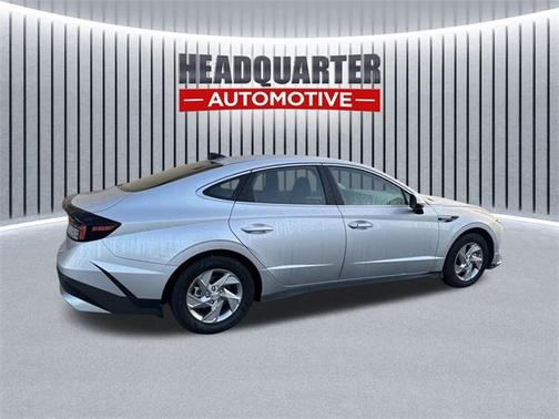 2025 Hyundai SONATA SE