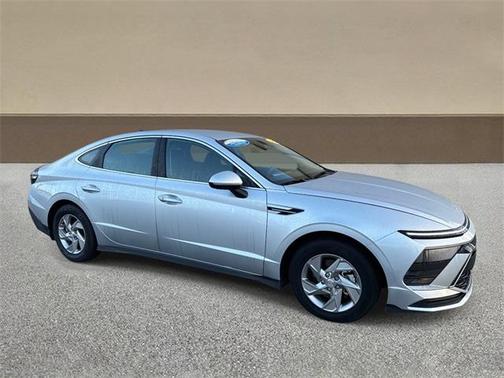 2025 Hyundai SONATA SE