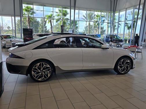 2025 Hyundai IONIQ 6 Limited