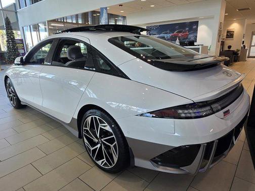 2025 Hyundai IONIQ 6 Limited