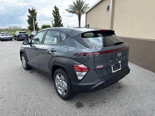 Ecotronic Gray Pearl 2026 Hyundai KONA SE