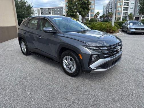Ecotronic Gray 2026 Hyundai TUCSON SE