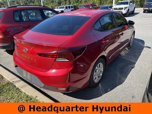 2019 Hyundai ELANTRA SE