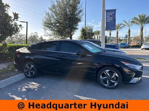2022 Hyundai ELANTRA SEL