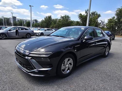 2025 Hyundai SONATA SE