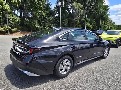 2025 Hyundai SONATA SE