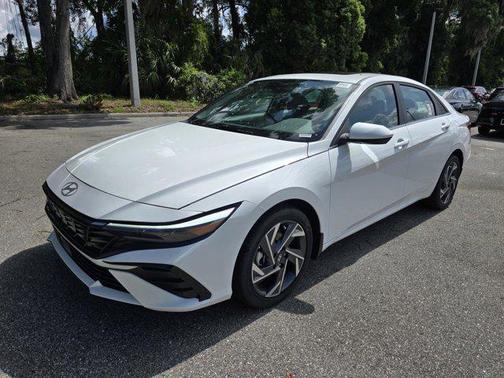 2025 Hyundai ELANTRA SEL