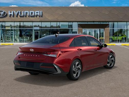 2025 Hyundai ELANTRA SEL