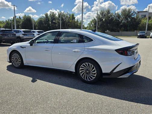 2025 Hyundai SONATA Hybrid Limited