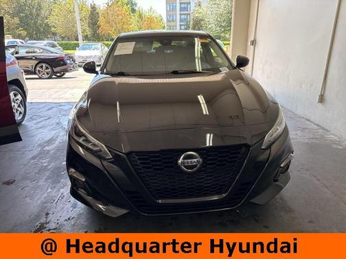 2022 Nissan Altima SR FWD