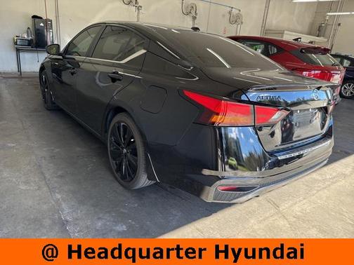 2022 Nissan Altima SR FWD