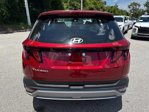 2025 Hyundai TUCSON SE