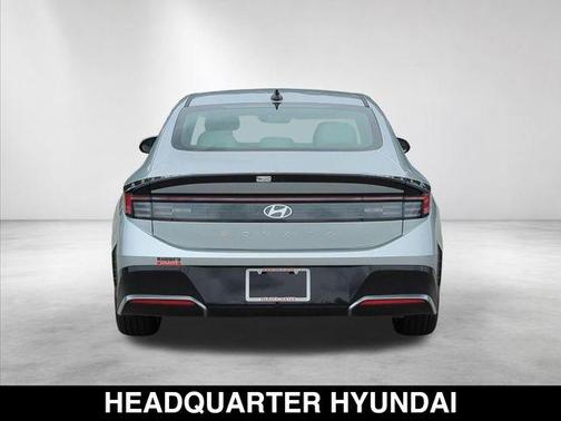 Aero Silver 2026 Hyundai SONATA SEL
